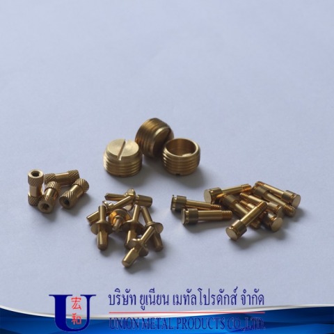 กลึงงานทองเหลือง CNC
